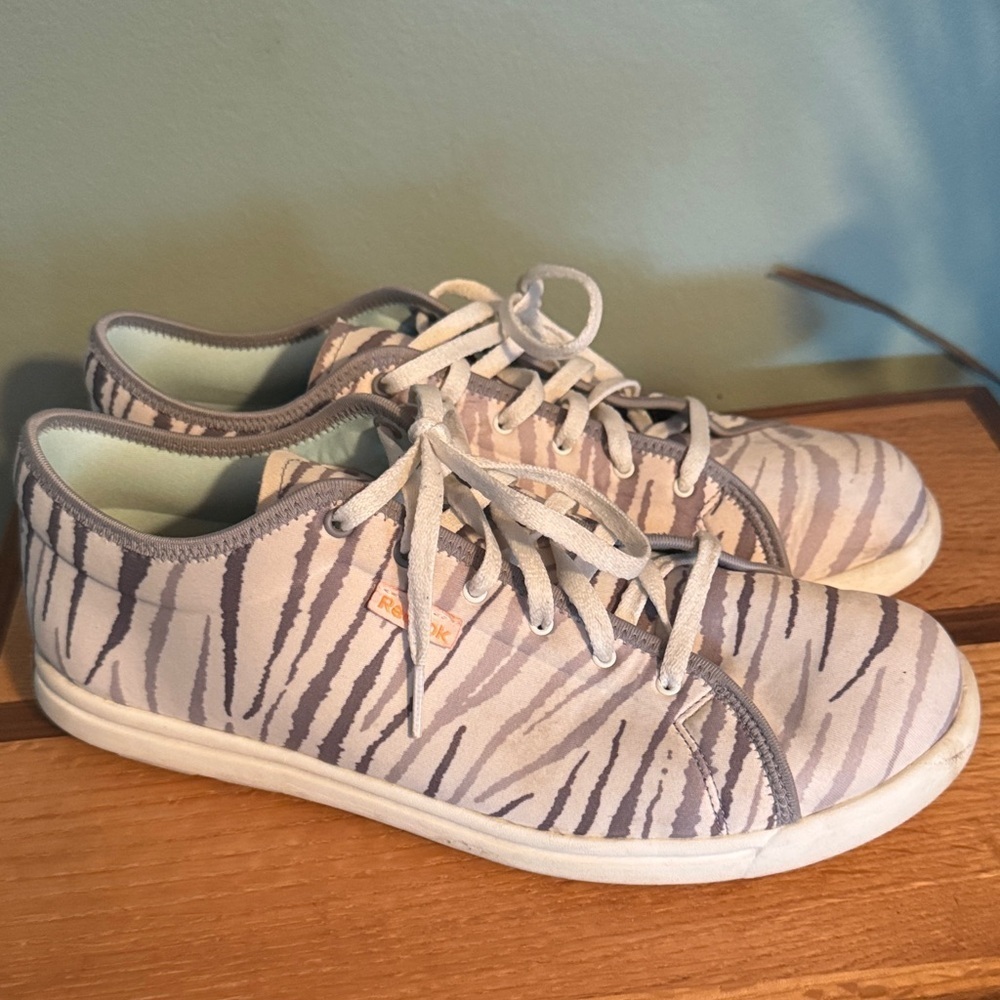 Reebok Zebra Print Sneakers size 10 - Picture 1 of 5
